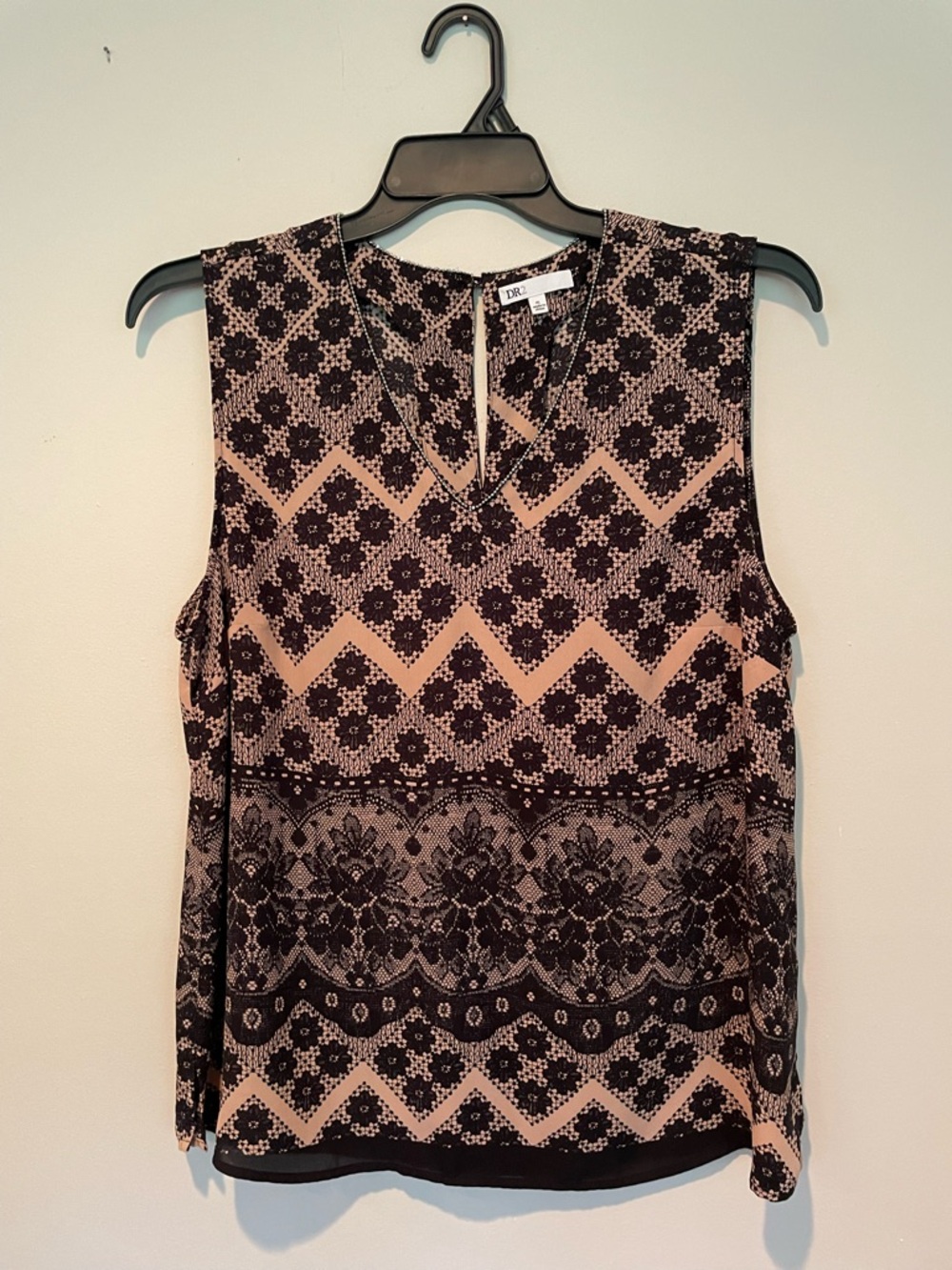 DR2 Sleeveless V-Neck Printed Top in Black and Tan